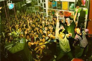 群众青年酒馆最新爆料,揭秘娱乐圈不为人知的幕后故事  第2张