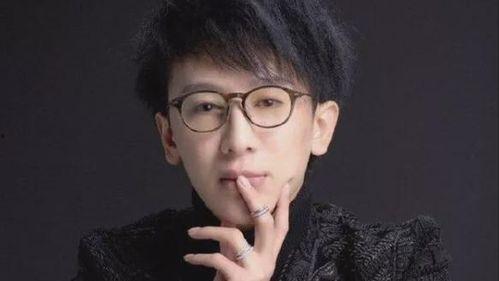 吴淼化妆师爆料视频播放,视频播放背后的化妆技巧与幕后故事 第3张 吴淼化妆师爆料视频播放,视频播放背后的化妆技巧与幕后故事 第3张